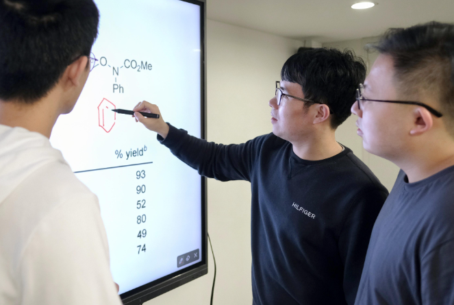 張夏衡團隊Nature：“一步法”改造芳香胺 有望降低藥物合成工藝成本
